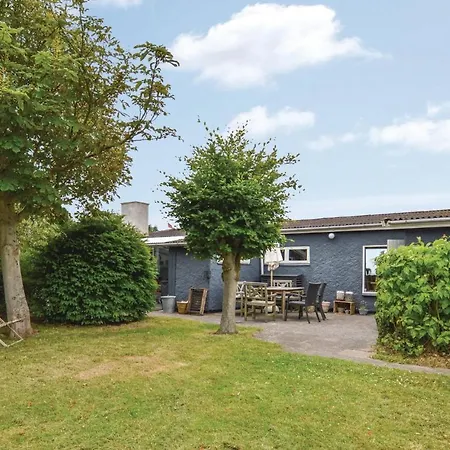 Feriehus Two-bedroom Holiday In